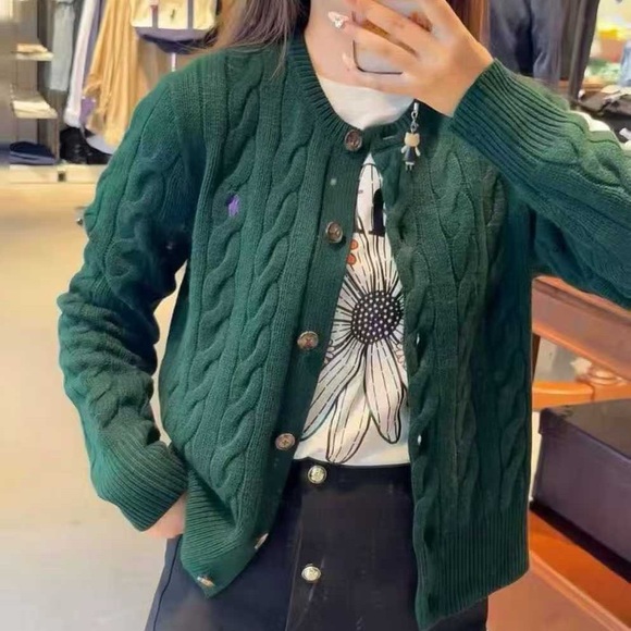 Polo Ralph Lauren Cable-Knit Wool-Cashmere Cardigan in green - Picture 4 of 8